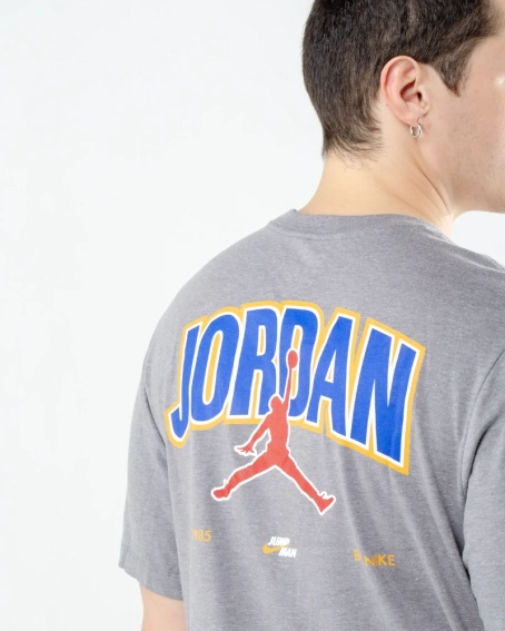 Футболка Jordan MJ JMPMN GFX SS CREW DM3217-091 фото 1 — интернет-магазин Tapok