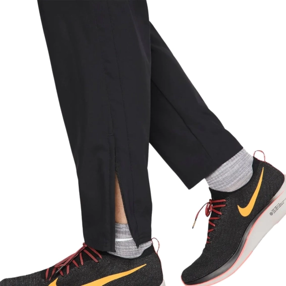 Брюки Nike M NK RUN STRIPE WOVEN PANT BV4840-010 фото 9 — інтернет-магазин Tapok