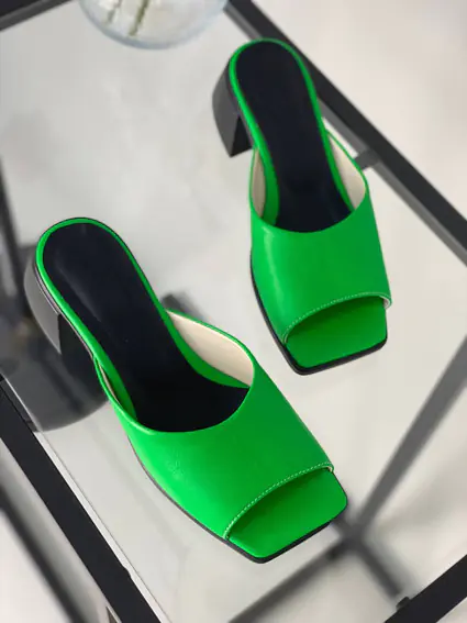 Сабо женские кожаные зеленого цвета фото 7 — интернет-магазин Tapok