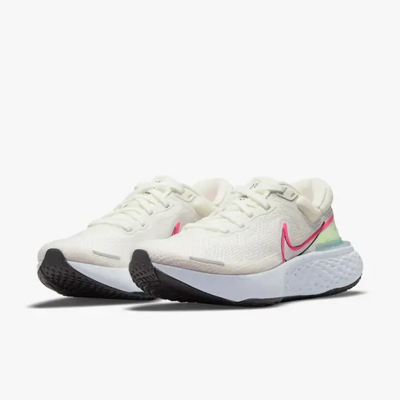 Кросівки NIKE ZOOMX INVINCIBLE RUN FK DJ5450-001 фото 2 — інтернет-магазин Tapok