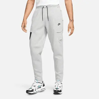 Штани Nike M NSW TCH FLC UTILITY PANT DM6453-063 фото 1 — інтернет-магазин Tapok