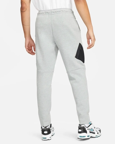 Штани Nike M NSW TCH FLC UTILITY PANT DM6453-063 фото 2 — інтернет-магазин Tapok