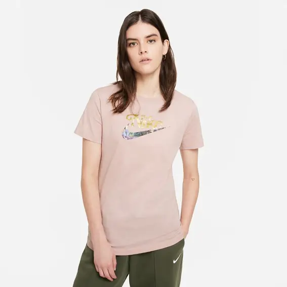 Женская футболка NIKE W NSW TEE FEMME DD1340-601 фото 1 — интернет-магазин Tapok