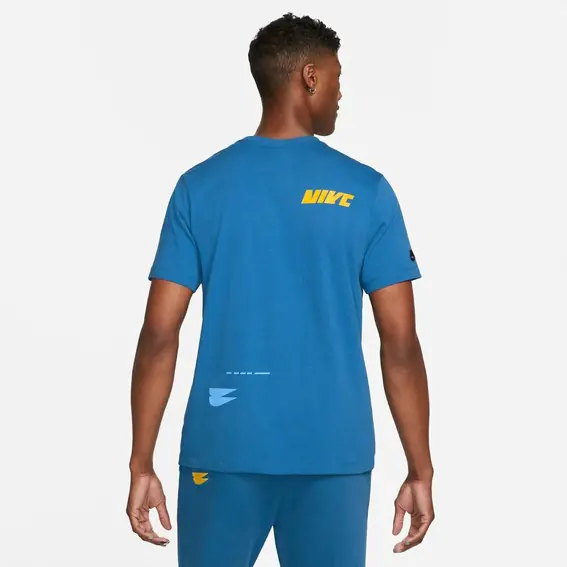 Мужская футболка NIKE M NSW ESS+ SPORT 1 TEE DM6377-407 фото 2 — интернет-магазин Tapok