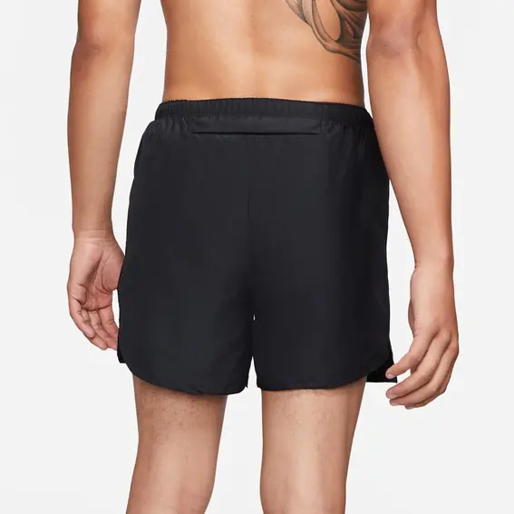 Мужские шорты NIKE M NK DF CHALLENGER SHORT 5BF CZ9062-010 фото 2 — интернет-магазин Tapok