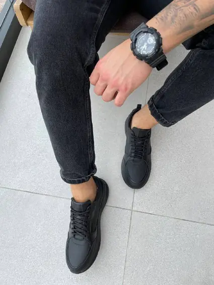 Кроссовки мужские кожаные черные матовые на черной подошве фото 7 — интернет-магазин Tapok