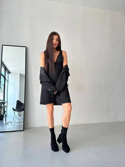 Ботинки женские из высококачественного велюра и стрейча черного цвета на каблуке демисезонные фото 5 — интернет-магазин Tapok