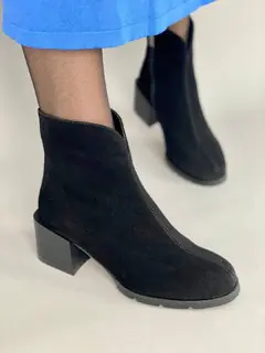 Ботинки женские замшевые черные на небольшом каблуке демисезонные