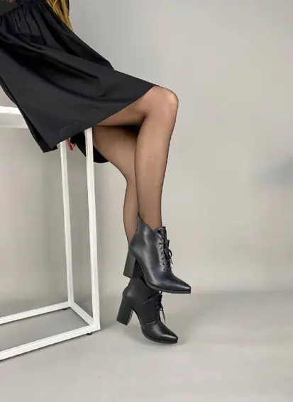 Ботильоны женские кожаные черные на каблуке со шнуровкой демисезонные фото 5 — интернет-магазин Tapok