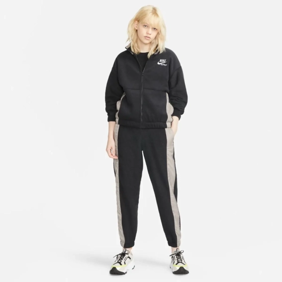 Жіноча куртка NIKE W NSW PLSH JKT HTG DD5712-010 фото 1 — інтернет-магазин Tapok