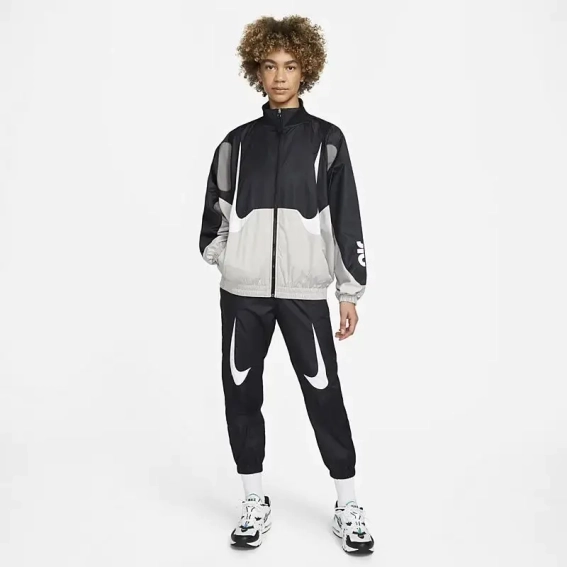 Женская куртка NIKE W NSW WVN JKT AMD DM6084-010 фото 1 — интернет-магазин Tapok