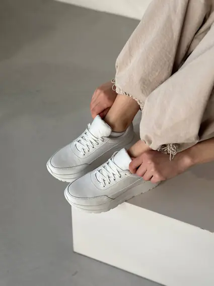 Кросівки жіночі шкіряні білі на білій підошві фото 3 — інтернет-магазин Tapok