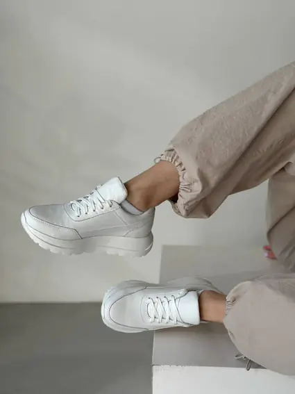 Кроссовки женские кожаные белые на белой подошве фото 6 — интернет-магазин Tapok
