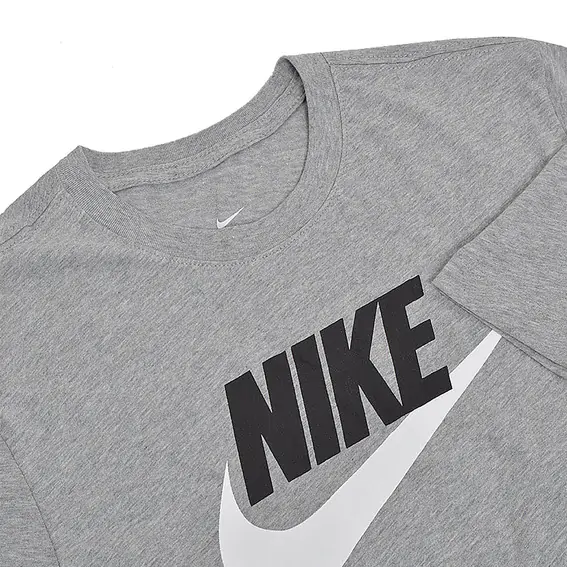 Футболка Nike M NSW TEE ICON FUTURA AR5004-063 фото 3 — интернет-магазин Tapok