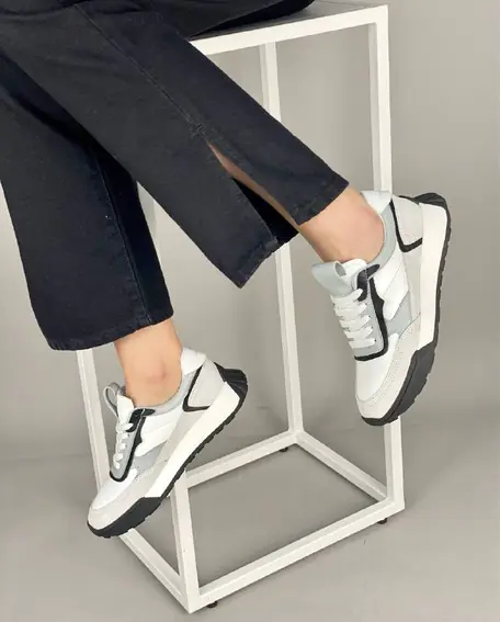 Кросівки жіночі шкіряні білі з кольоровими вставками фото 7 — інтернет-магазин Tapok