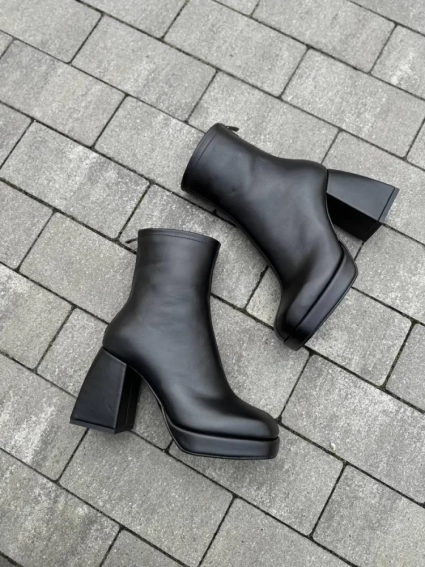 Ботильоны женские кожаные черные на каблуке демисезонные фото 24 — интернет-магазин Tapok