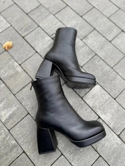 Ботильоны женские кожаные черные на каблуке демисезонные фото 25 — интернет-магазин Tapok
