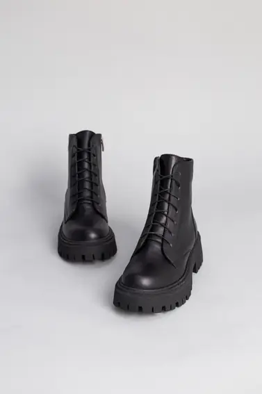Ботинки женские кожаные черные на черной подошве низкий ход зимние фото 8 — интернет-магазин Tapok