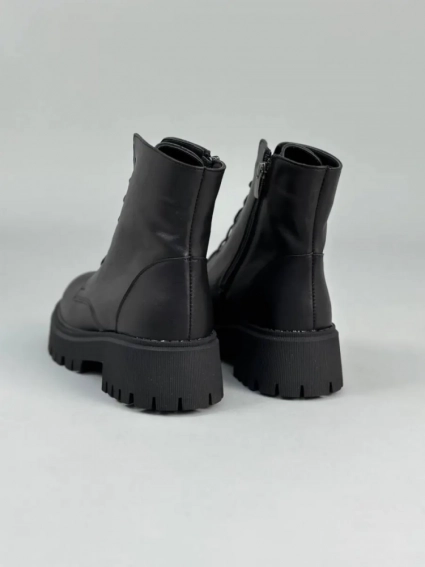 Ботинки женские кожаные черные на черной подошве низкий ход зимние фото 20 — интернет-магазин Tapok