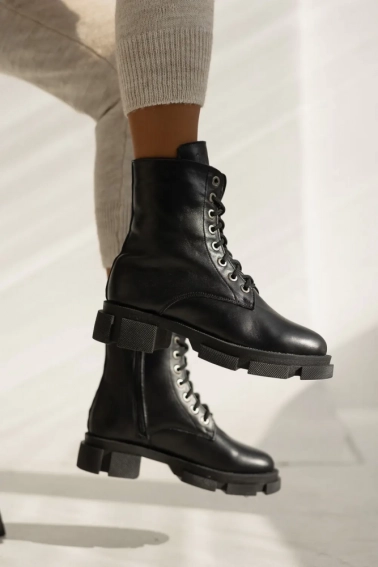 Жіночі черевики шкіряні зимові чорні Yuves 1270 На меху фото 12 — інтернет-магазин Tapok