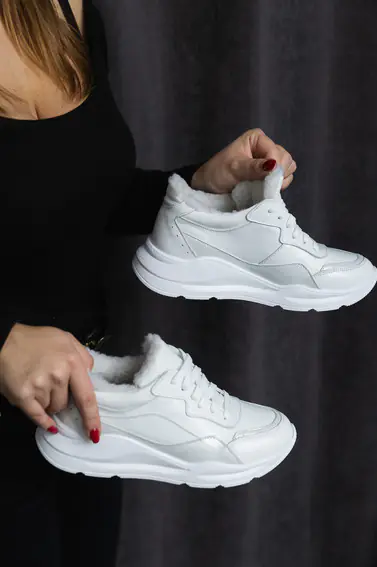 Жіночі кросівки шкіряні зимові білі Yuves 97780 На меху фото 3 — інтернет-магазин Tapok