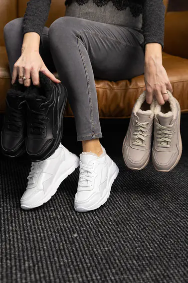 Жіночі кросівки шкіряні зимові білі Yuves 97780 На меху фото 11 — інтернет-магазин Tapok