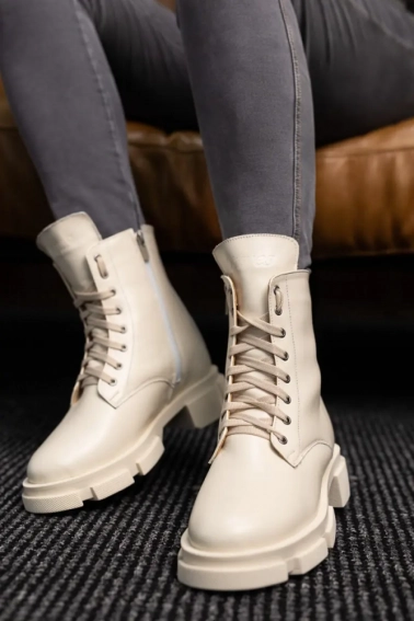 Женские ботинки кожаные зимние молочные Yuves 1270 фото 1 — интернет-магазин Tapok