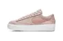 Женские кроссовки NIKE W BLAZER LOW PLATFORM ESS DN0744-600 Фото 1