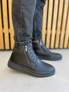Ботинки мужские кожаные черного цвета на меху