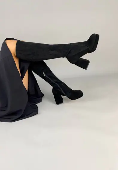 Сапоги-чулки женские замшевые черные на каблуках демисезонные фото 7 — интернет-магазин Tapok
