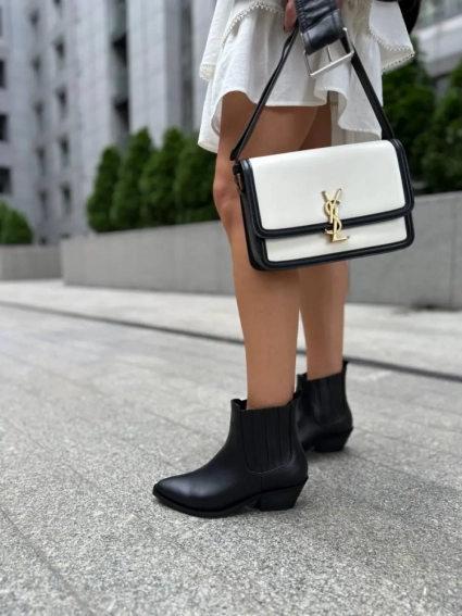 Ботинки казаки женские кожаные черные на каблуке демисезонные фото 13 — интернет-магазин Tapok