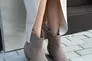 Ботинки казаки женские замшевые цвета капучино на каблуке демисезонные Фото 15