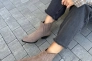 Ботинки казаки женские замшевые цвета капучино на каблуке демисезонные Фото 15