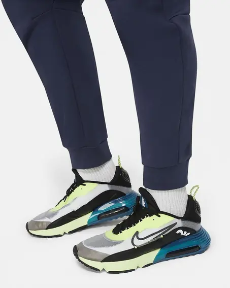 Брюки чоловічі Nike Sportswear Tech Fleece Joggers (CU4495-410) фото 6 — інтернет-магазин Tapok
