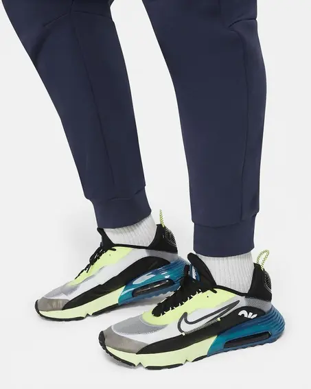 Брюки Nike Sportswear Tech Fleece Joggers (CU4495-410) фото 6 — интернет-магазин Tapok