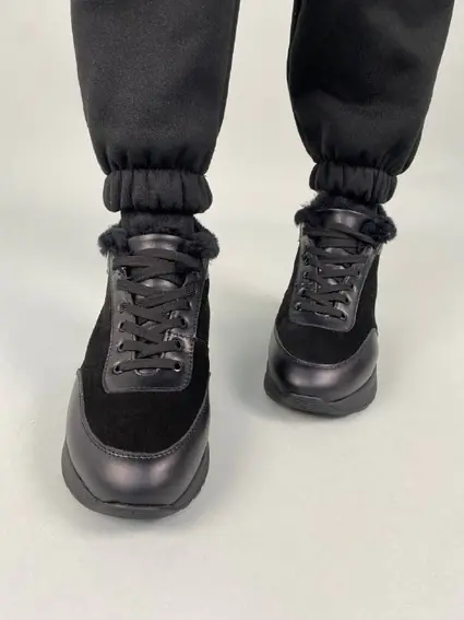 Кросівки жіночі замшеві чорні зі шкіряними вставками зимові фото 4 — інтернет-магазин Tapok