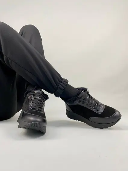 Кросівки жіночі замшеві чорні зі шкіряними вставками зимові фото 8 — інтернет-магазин Tapok