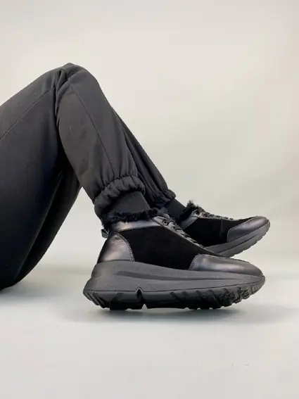 Кросівки жіночі замшеві чорні зі шкіряними вставками зимові фото 9 — інтернет-магазин Tapok