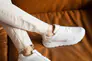Жіночі кросівки шкіряні літні білі Yuves 3011 Перфорація Фото 2
