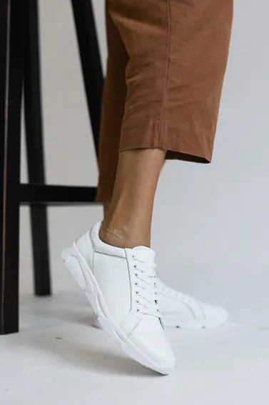 Жіночі кросівки шкіряні весняно-осінні білі Milord 1212 vogue фото 3 — інтернет-магазин Tapok
