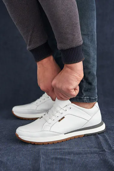 Чоловічі кросівки шкіряні весняно-осінні білі Milord Бостон фото 1 — інтернет-магазин Tapok