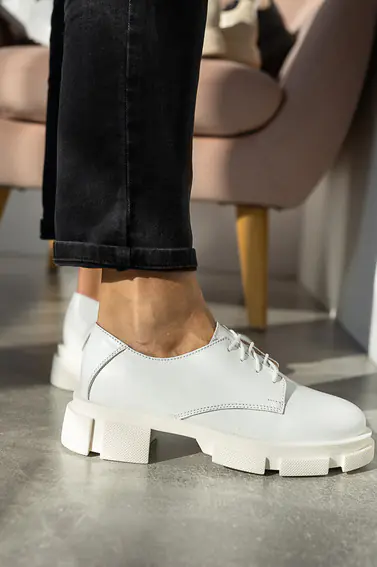 Жіночі туфлі шкіряні весняно-осінні білі Yuves 155 Original фото 3 — інтернет-магазин Tapok