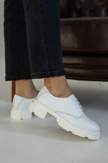 Жіночі туфлі шкіряні весняно-осінні білі Yuves 155 Original фото 5 — інтернет-магазин Tapok