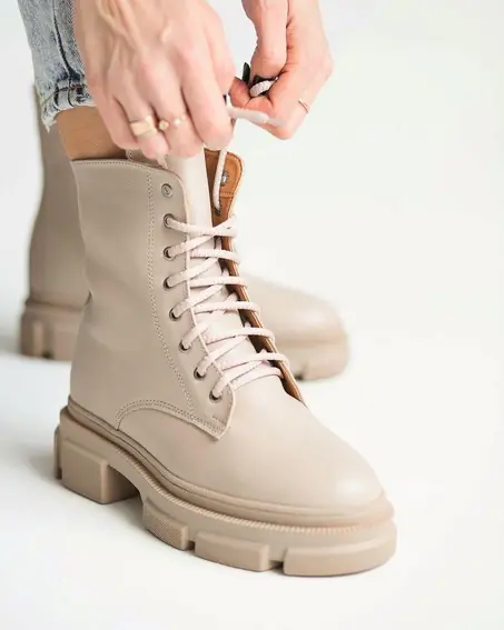 Женские ботинки кожаные зимние бежевые Yuves 1270 фото 2 — интернет-магазин Tapok