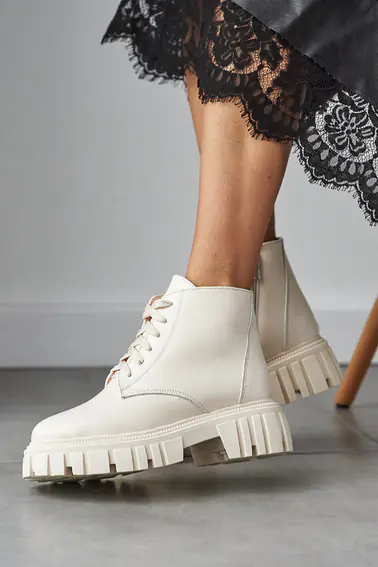Женские ботинки кожаные зимние молочные Yuves 21153 фото 3 — интернет-магазин Tapok