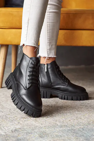 Женские ботинки кожаные зимние черные Yuves 21153 фото 1 — интернет-магазин Tapok