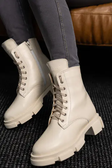 Женские ботинки кожаные зимние молочные Yuves 1270 фото 8 — интернет-магазин Tapok