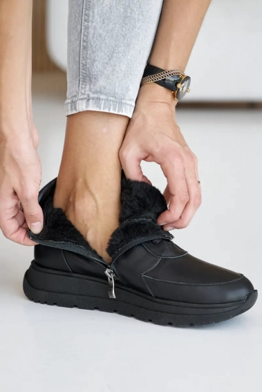 Жіночі кросівки шкіряні зимові чорні Emirro 010  хутро фото 10 — інтернет-магазин Tapok