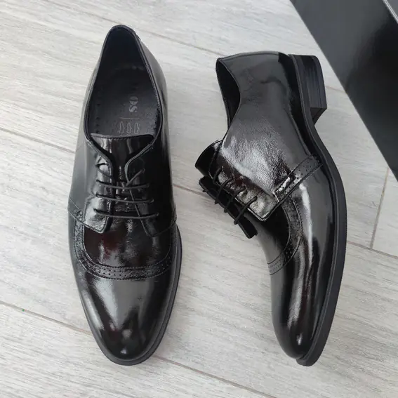 Мужские туфли из натуральной лакированной кожи Ікос 0519 Черный фото 3 — интернет-магазин Tapok