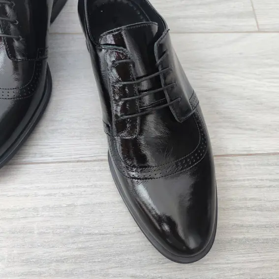Мужские туфли из натуральной лакированной кожи Ікос 0519 Черный фото 6 — интернет-магазин Tapok